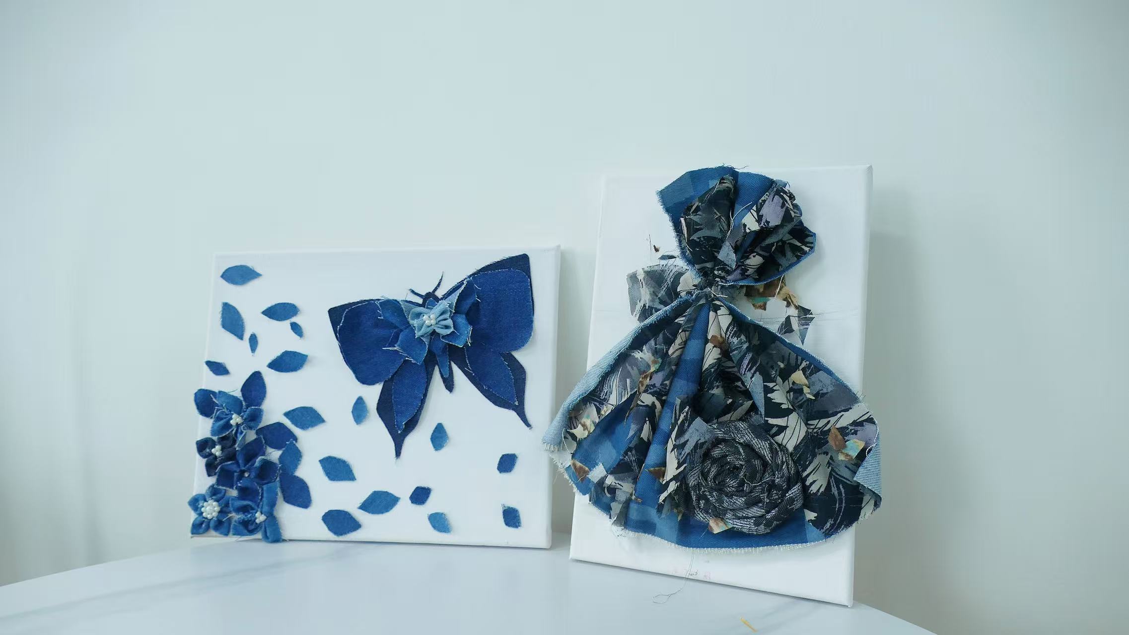 用旧牛仔布做立体装饰时，总能感受到“破碎重组”的温柔，那些被闲置的布料拼贴后反而能长出更独特的模样。