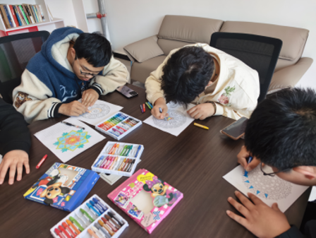 艺术设计学院组织风筝手绘1.png