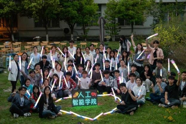 人工智能学院开展主题游园和草地音乐会2.jpg