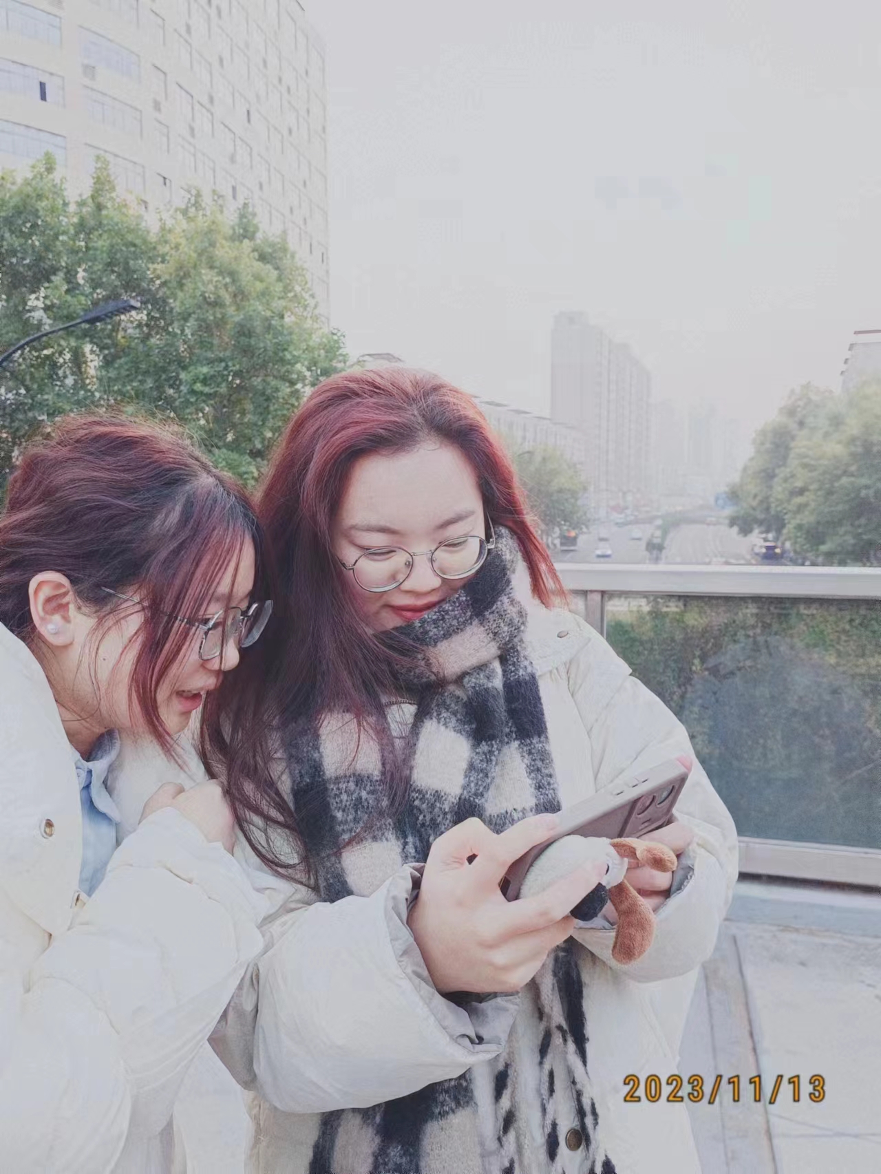 为彼此的摄影作品欣喜。