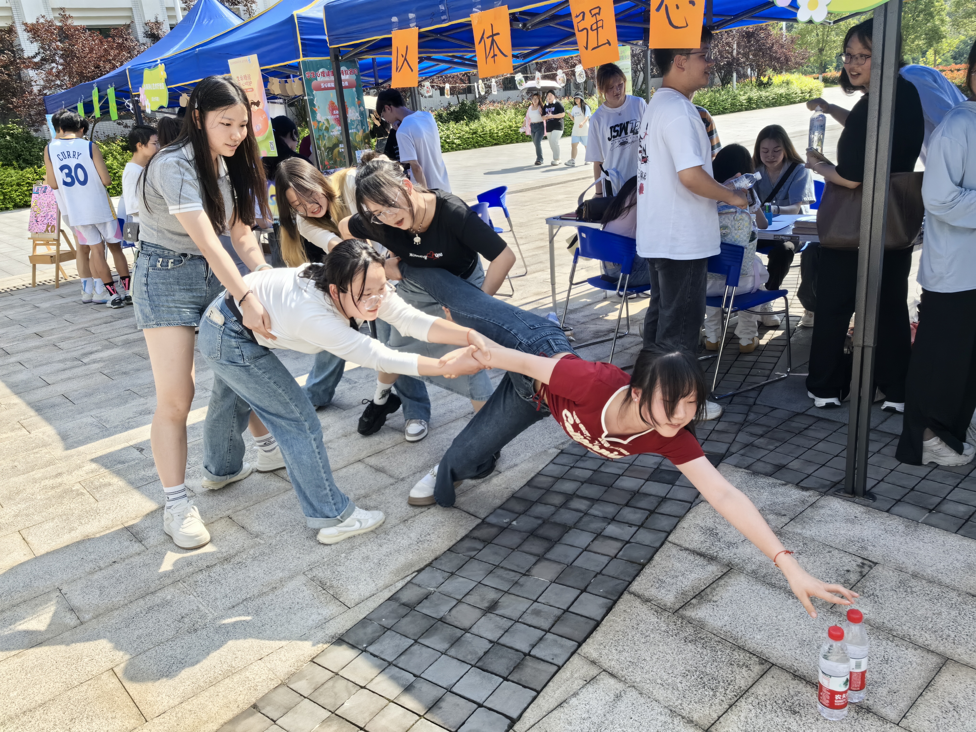 5游园会群龙取水