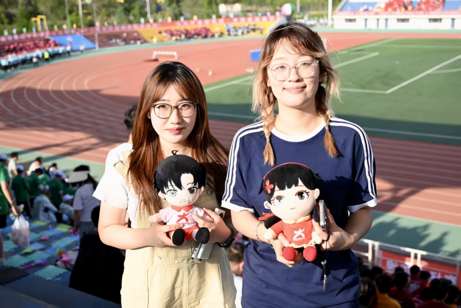 辽宁石油化工大学：小中兄妹直击辽宁石油化工大学第二十二届运动大会现场