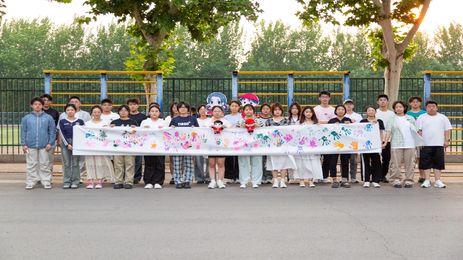 山东理工大学2025校园行丨携手小中，开启时光之旅，书写未来寄语缩略图