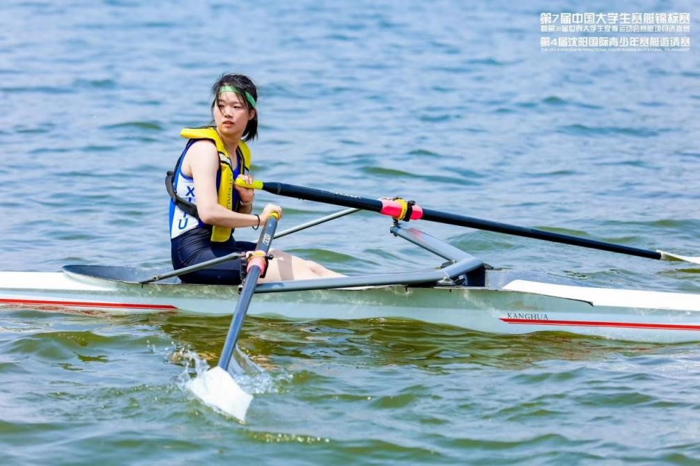 乘风破浪看交大赛艇运动员显身手