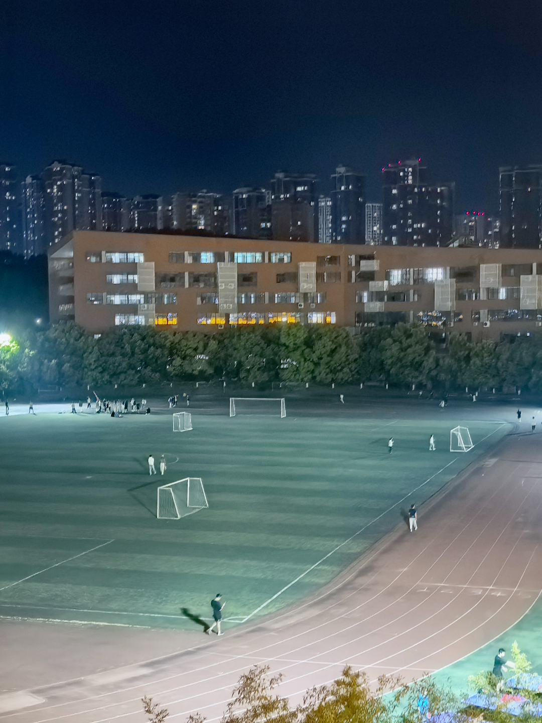 操场.jpg