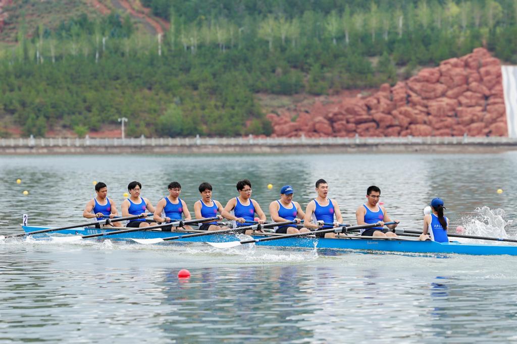 西安交大学生赛艇队在第8届大学生赛艇锦标赛中获6项冠军