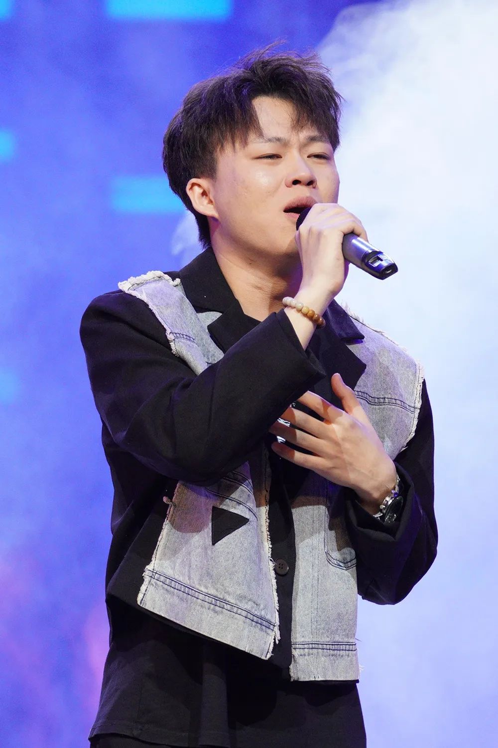 首页>|校园号>|东北石油大学>韩宏斌刘 芳获得单项奖的选手比赛间隙