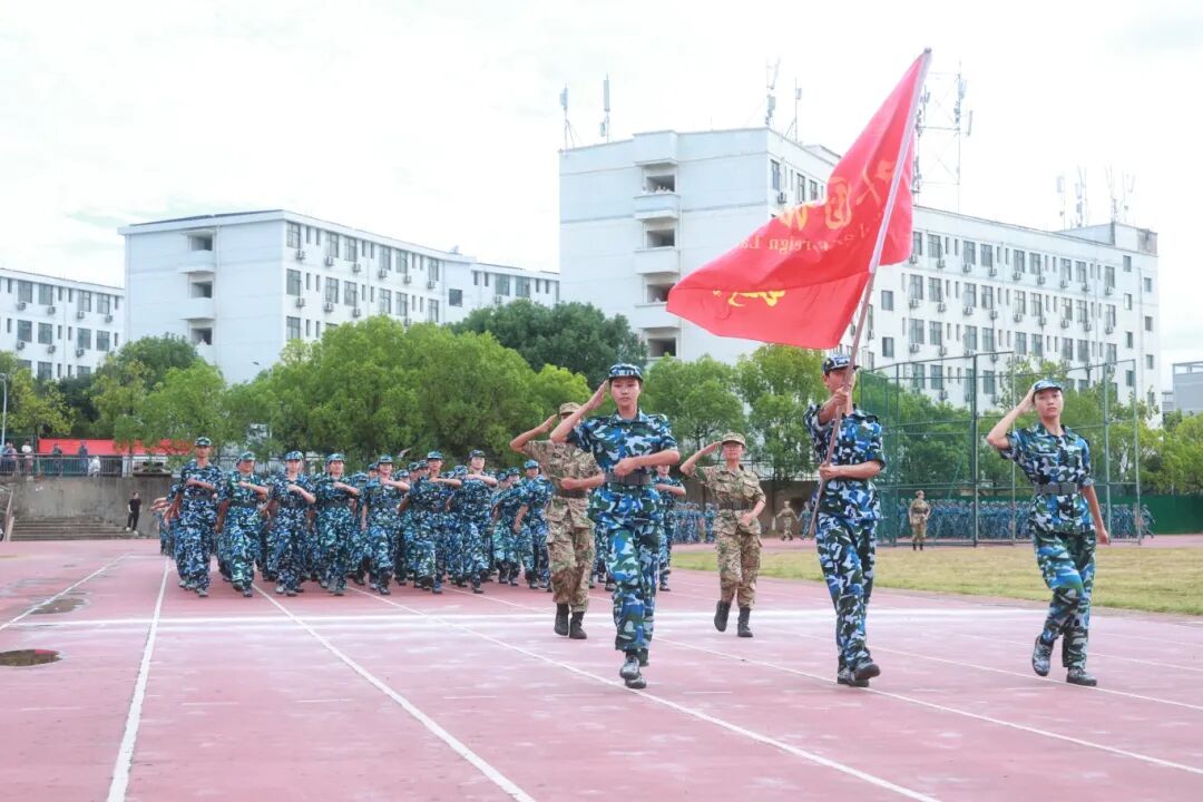 233180fe6de122295af3d514970b3ae7.jpg