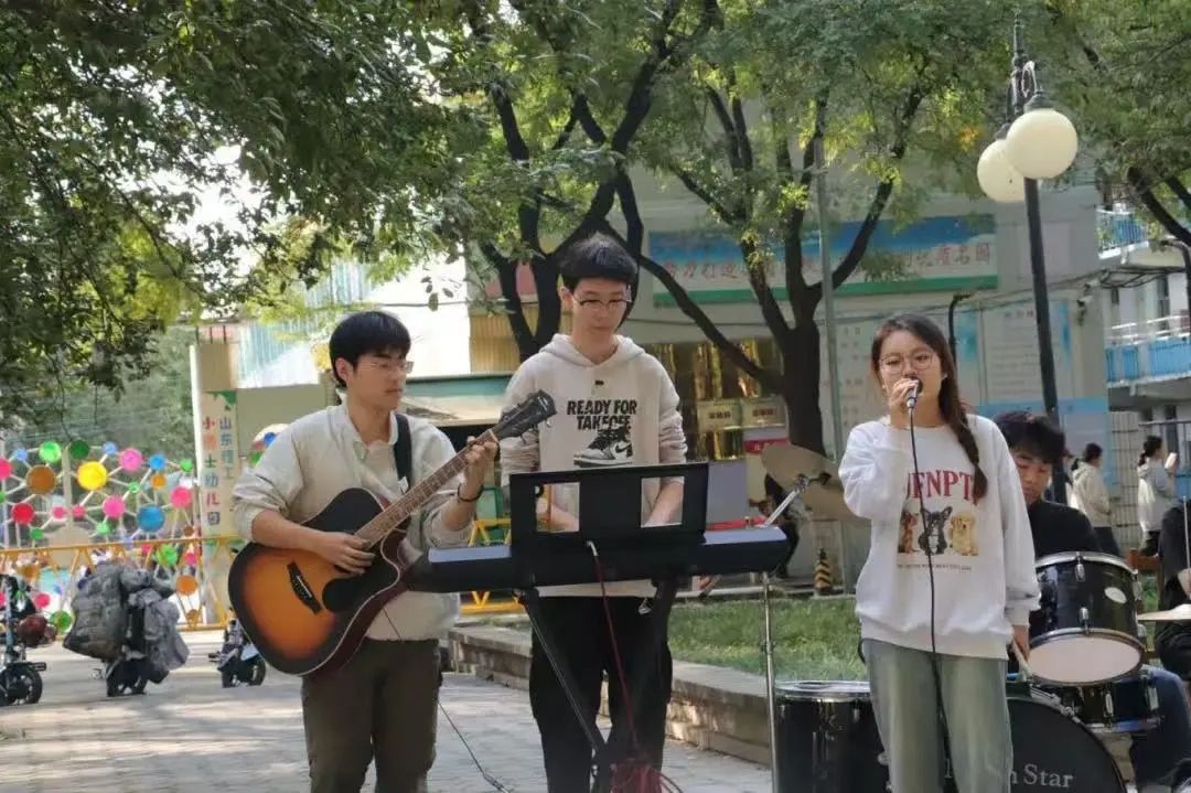 deepseek社团照片.jpg