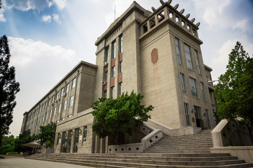 大学>建筑学馆采矿学馆(今)采矿学馆机电学馆(今)机电学馆东北工学院