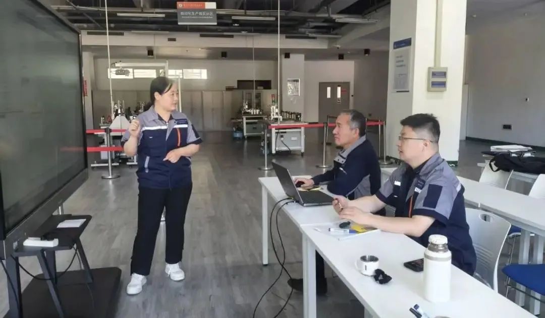 与考试研讨交流.jpg