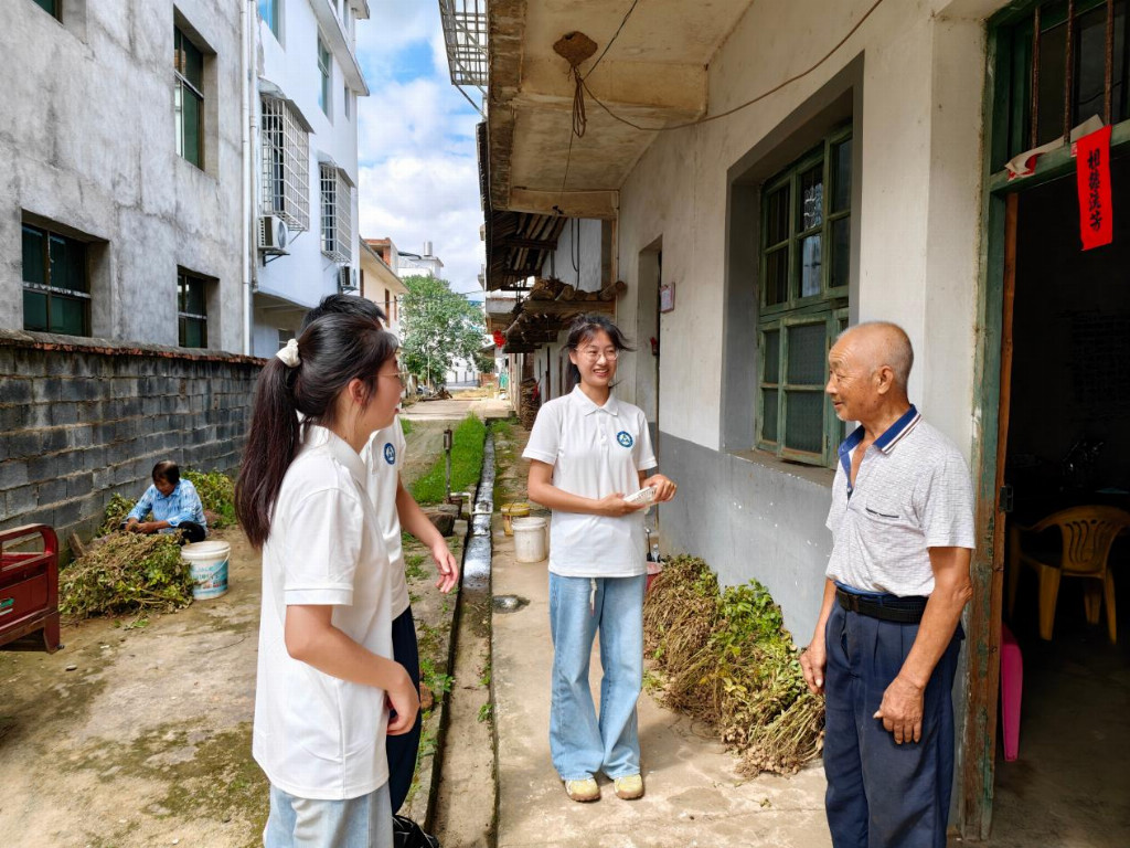 赣南师范大学经法学院:深耕红土赓续法脉 知行实践淬炼青春