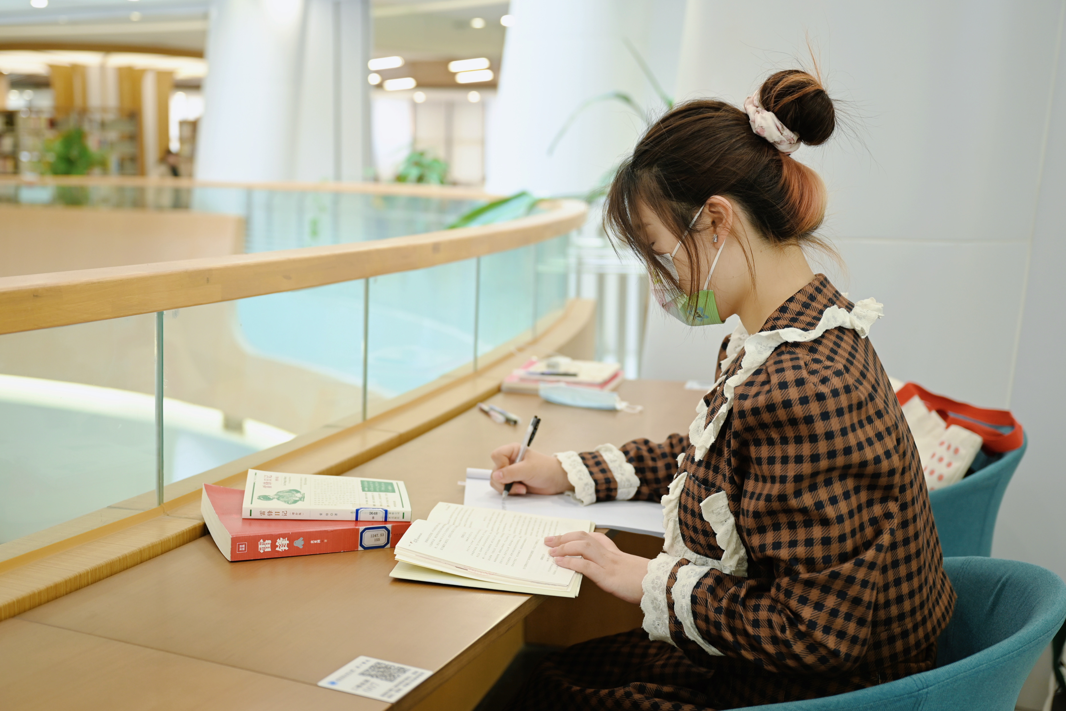 首页>|校园号>|无锡学院>4@2022级  李意涵谈及我们认知的雷锋精神