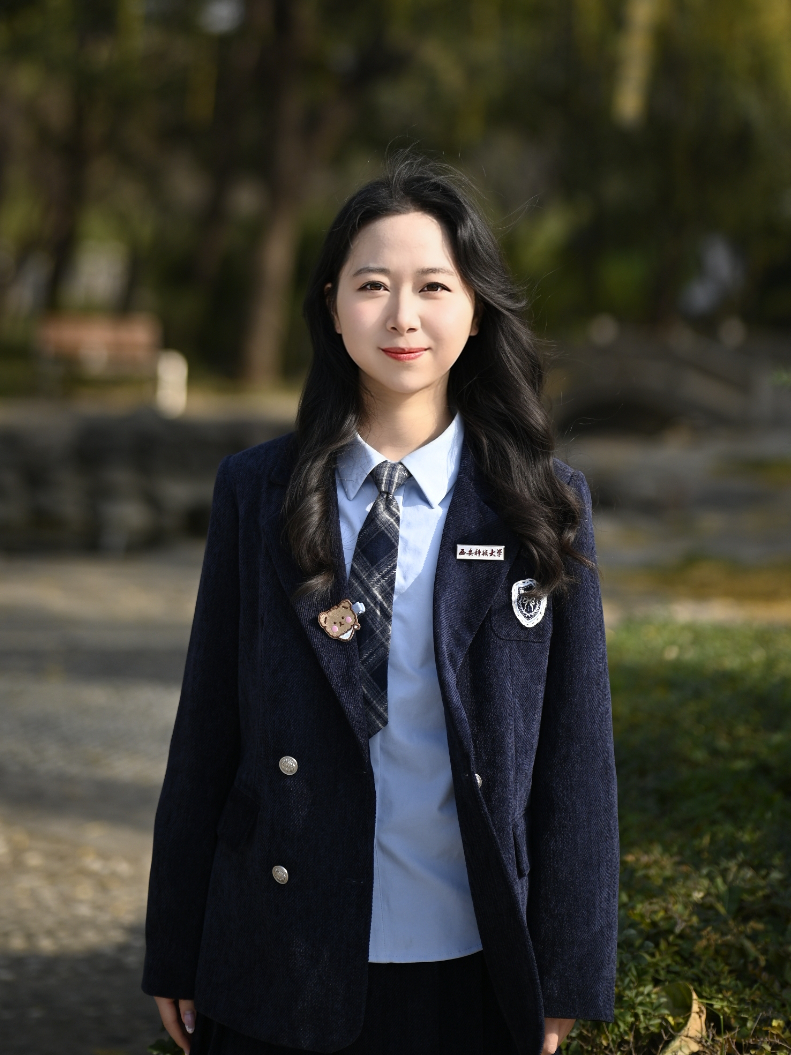 杨贞贞.jpg