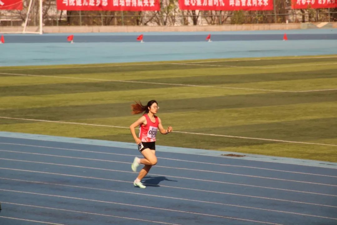 "文学女孩"何雨晴,圆了她的田径梦