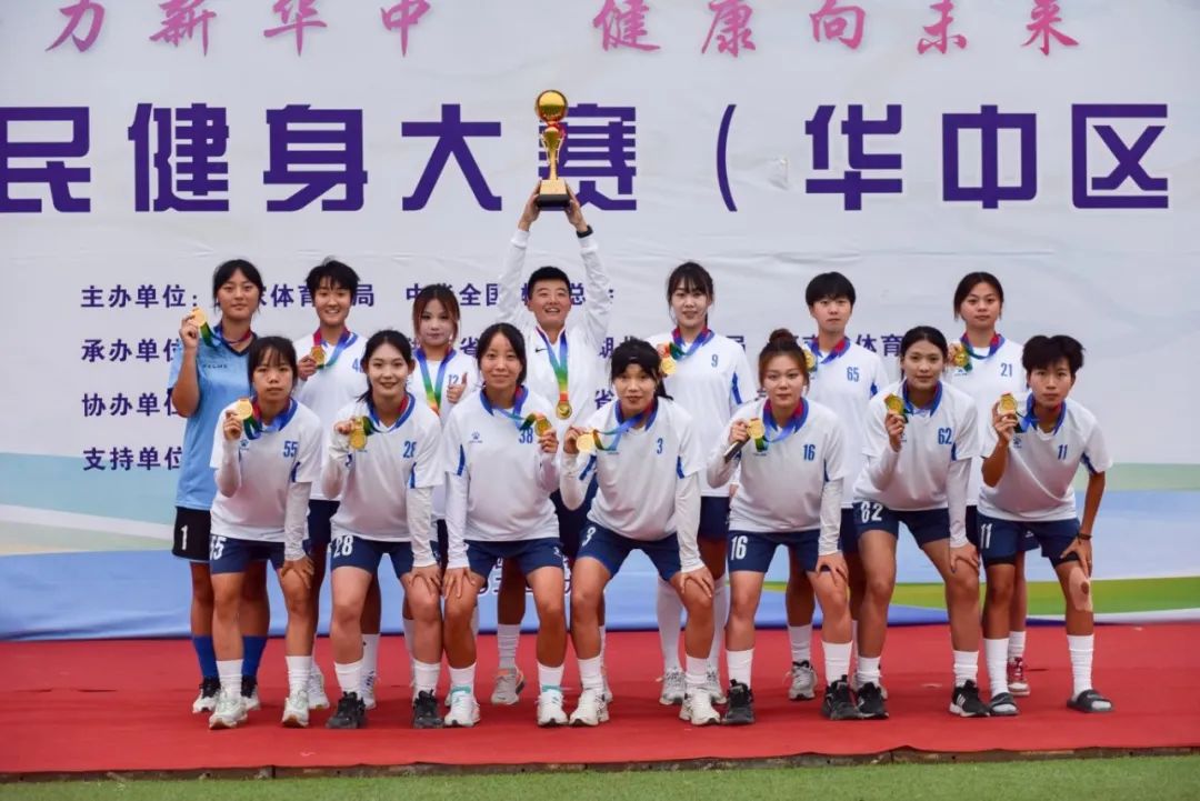 赣师大五人制女子足球队-体育学院 (2)_proc.jpg