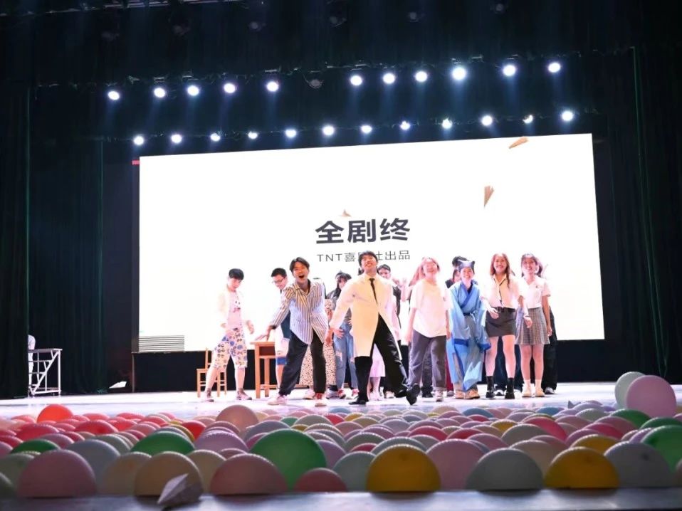 毕业6.jpg 毕业6.jpg