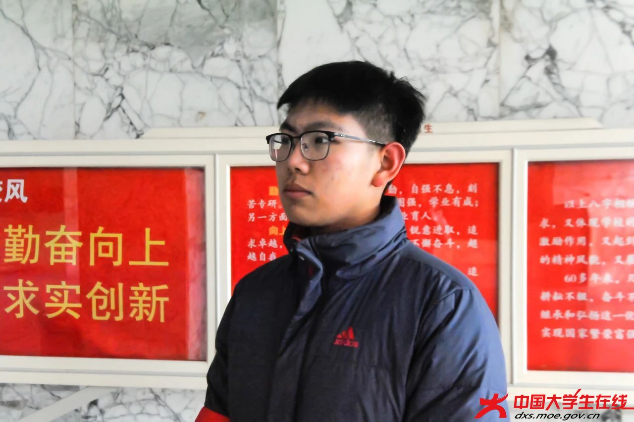 来自同学的祝福。王嵩贺摄.jpg