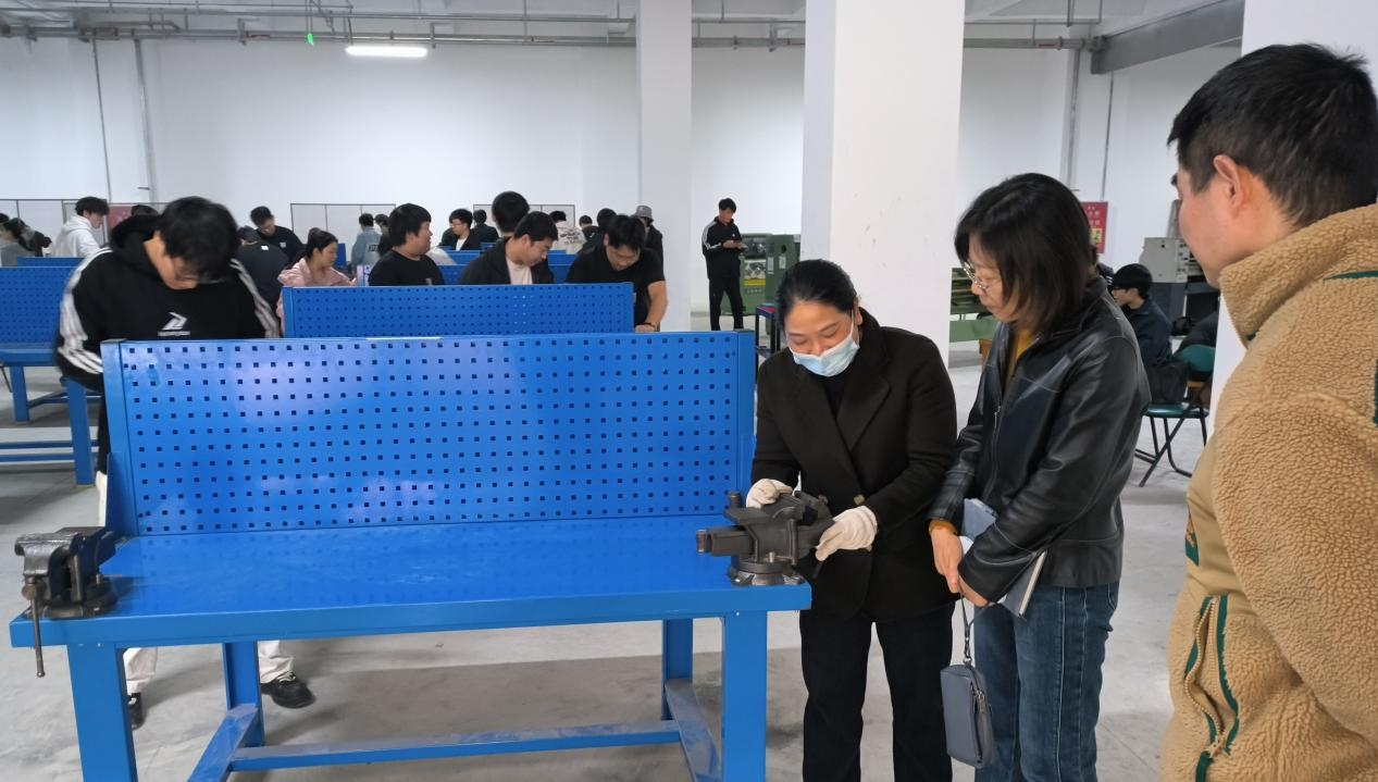 图片4.png 图片4.png
