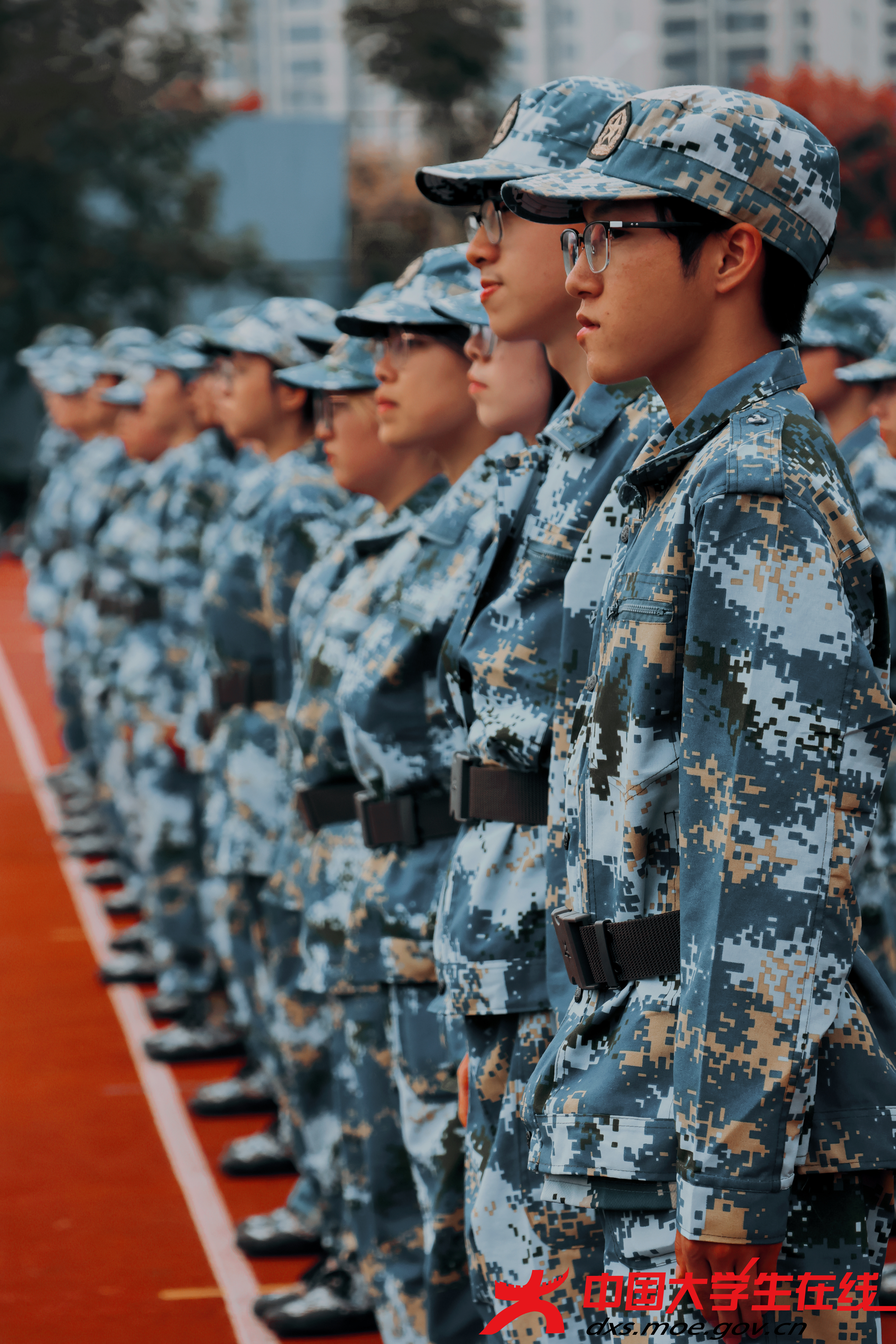 黄依娜 摄