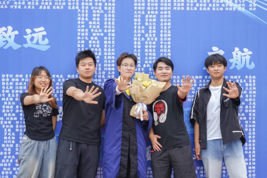 微信图片_2025-06-20_225230_035.jpg
