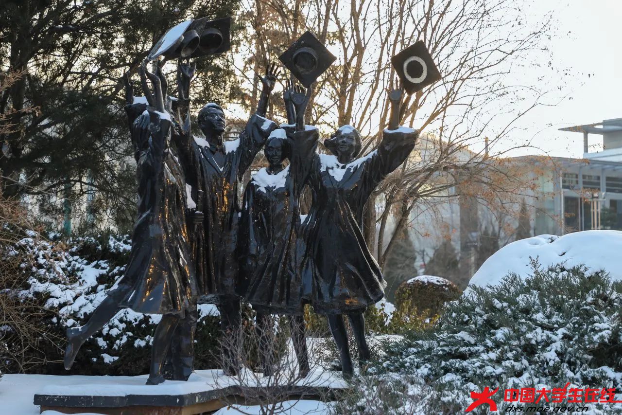冰凝雪积。孙楚博摄.jpg 冰凝雪积。孙楚博摄.jpg