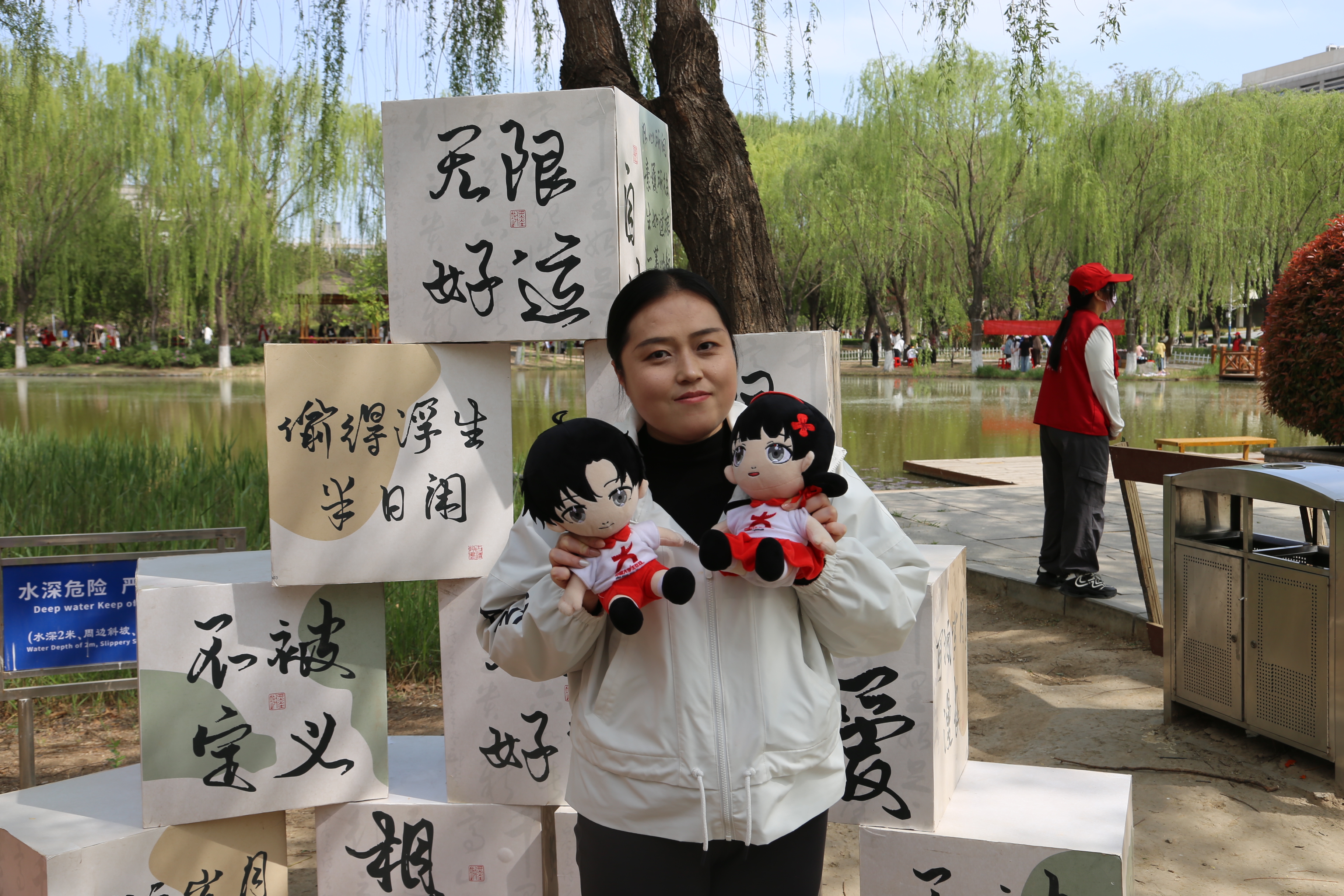 偷得浮生半日闲~~闲来垂钓碧溪上。飞花令可以很好的提高诗词鉴赏和创作能力哦