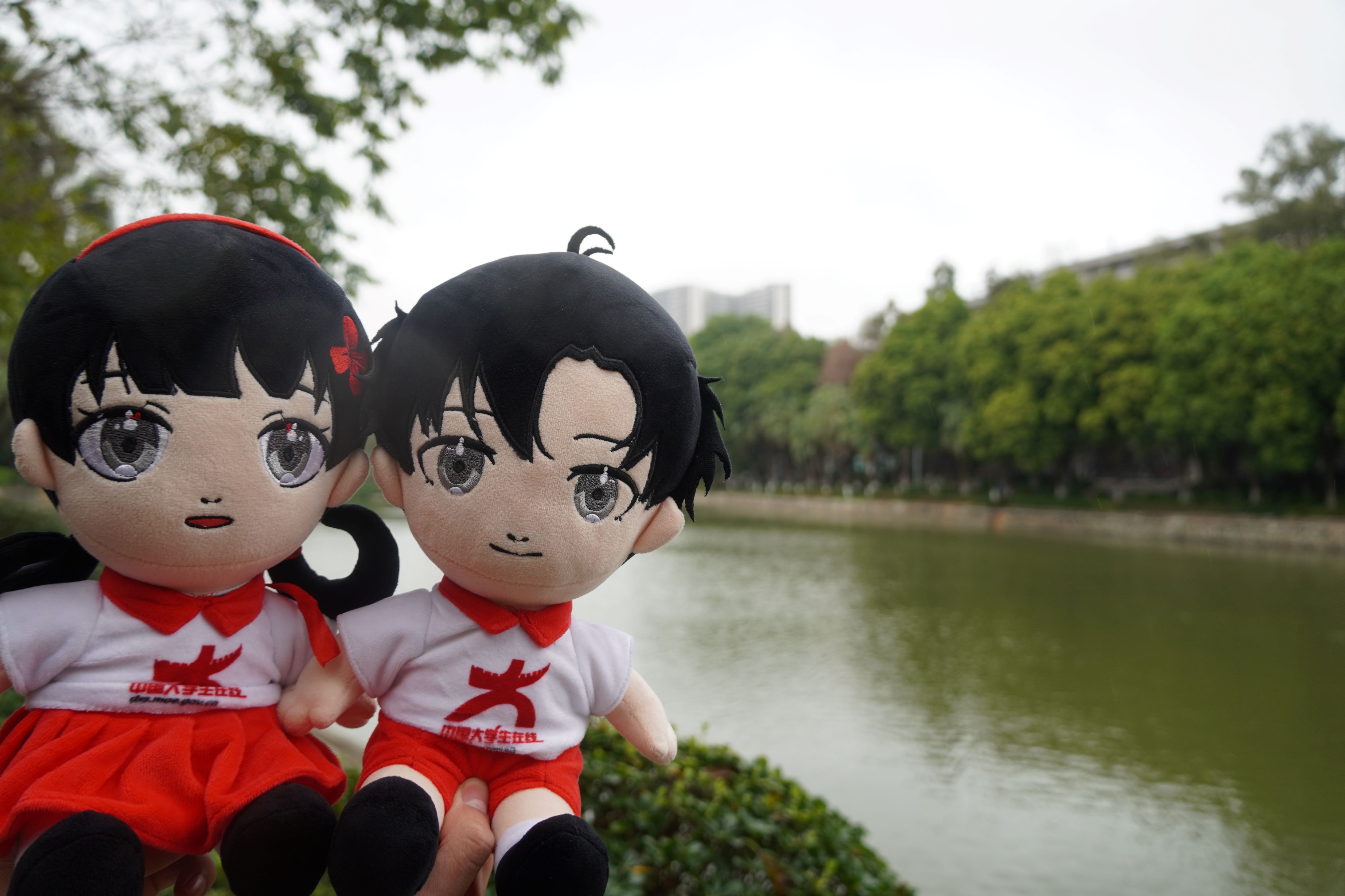 湖边.JPG