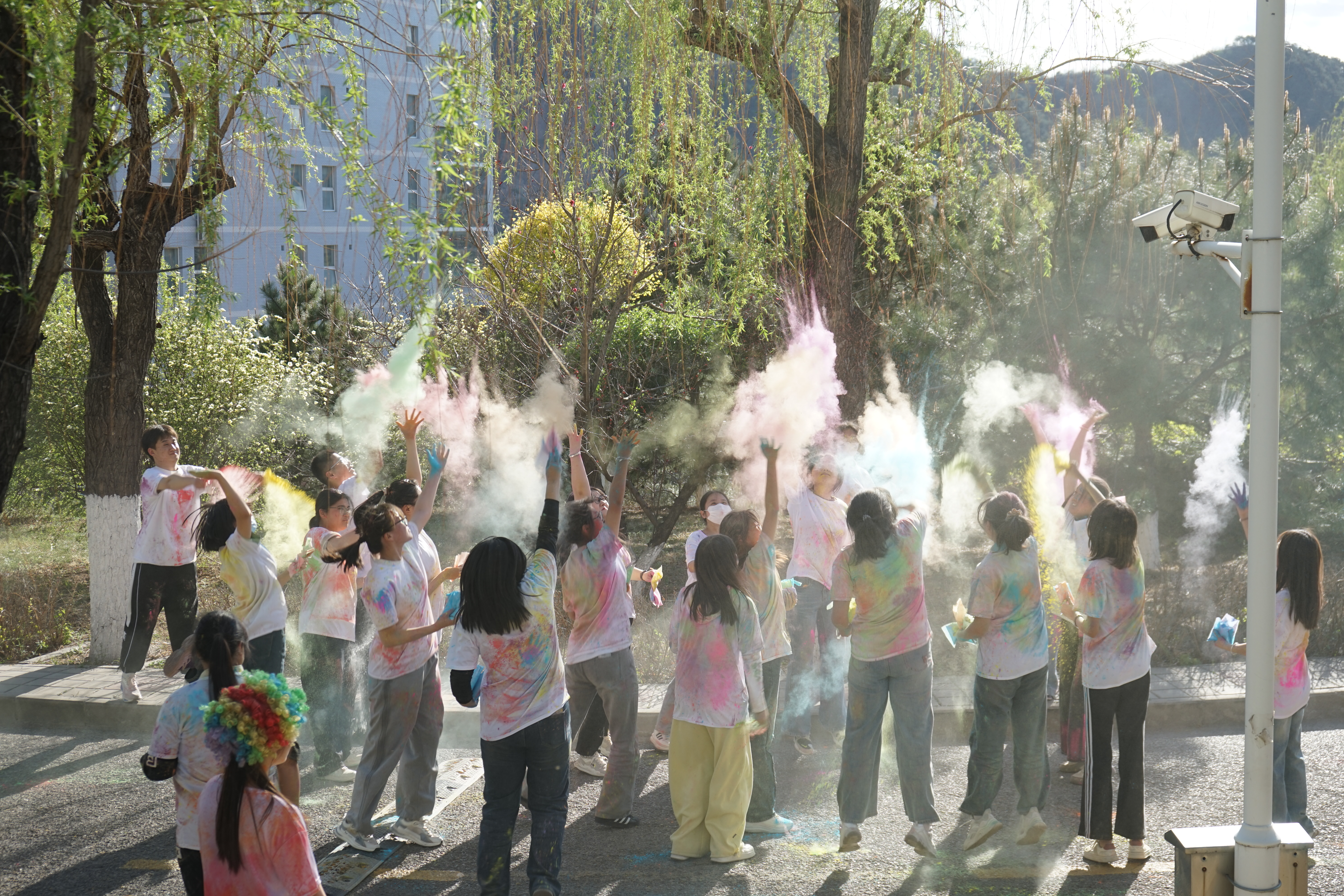 校园彩虹跑.jpg 校园彩虹跑.jpg