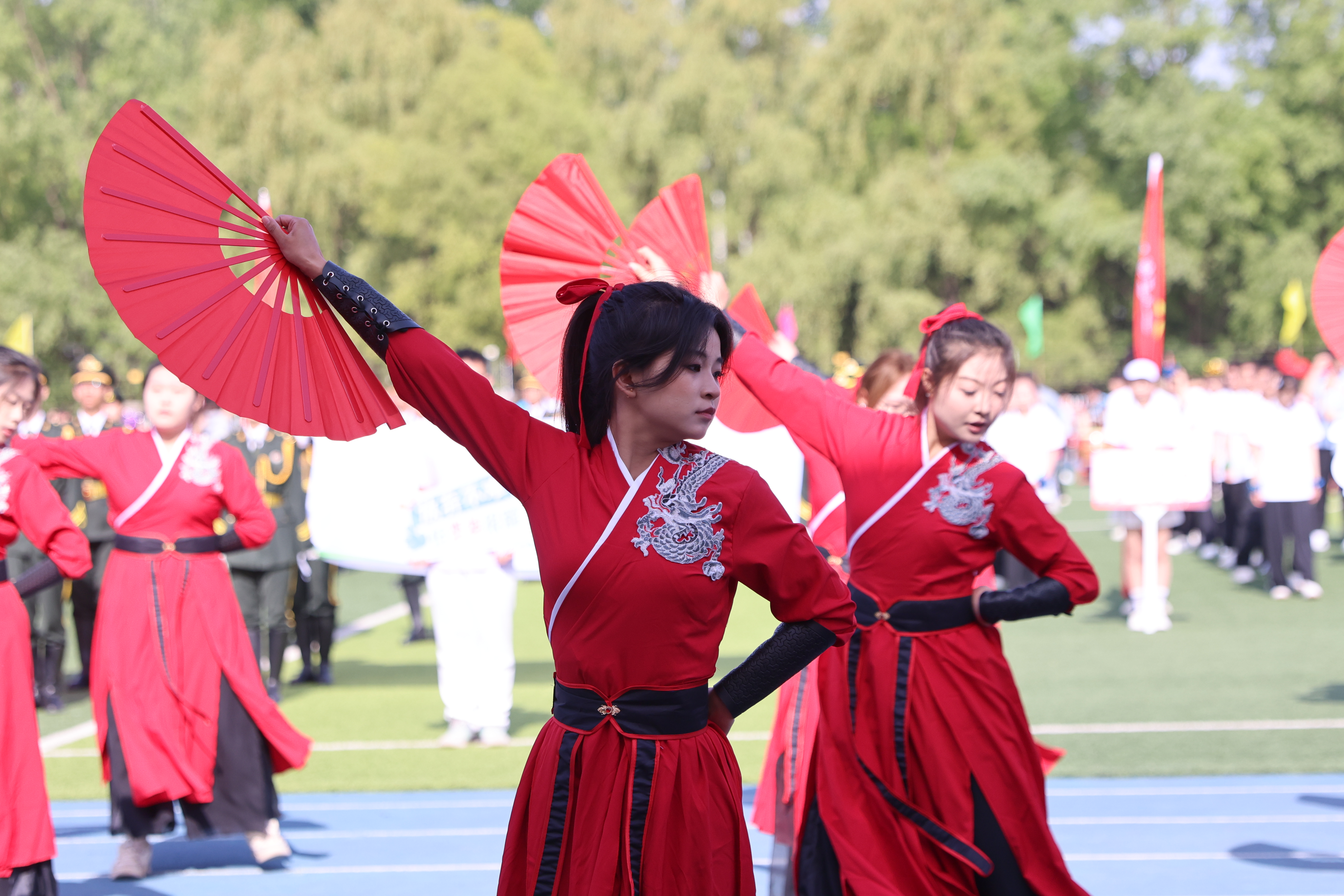 65cde8f555731e10a7cb5a3f101a2b1.jpg