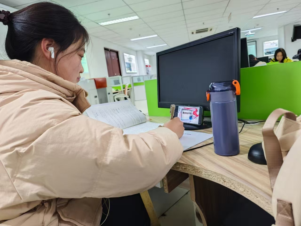 微信图片_20251021173933_1126_4.jpg 微信图片_20251021173933_1126_4.jpg