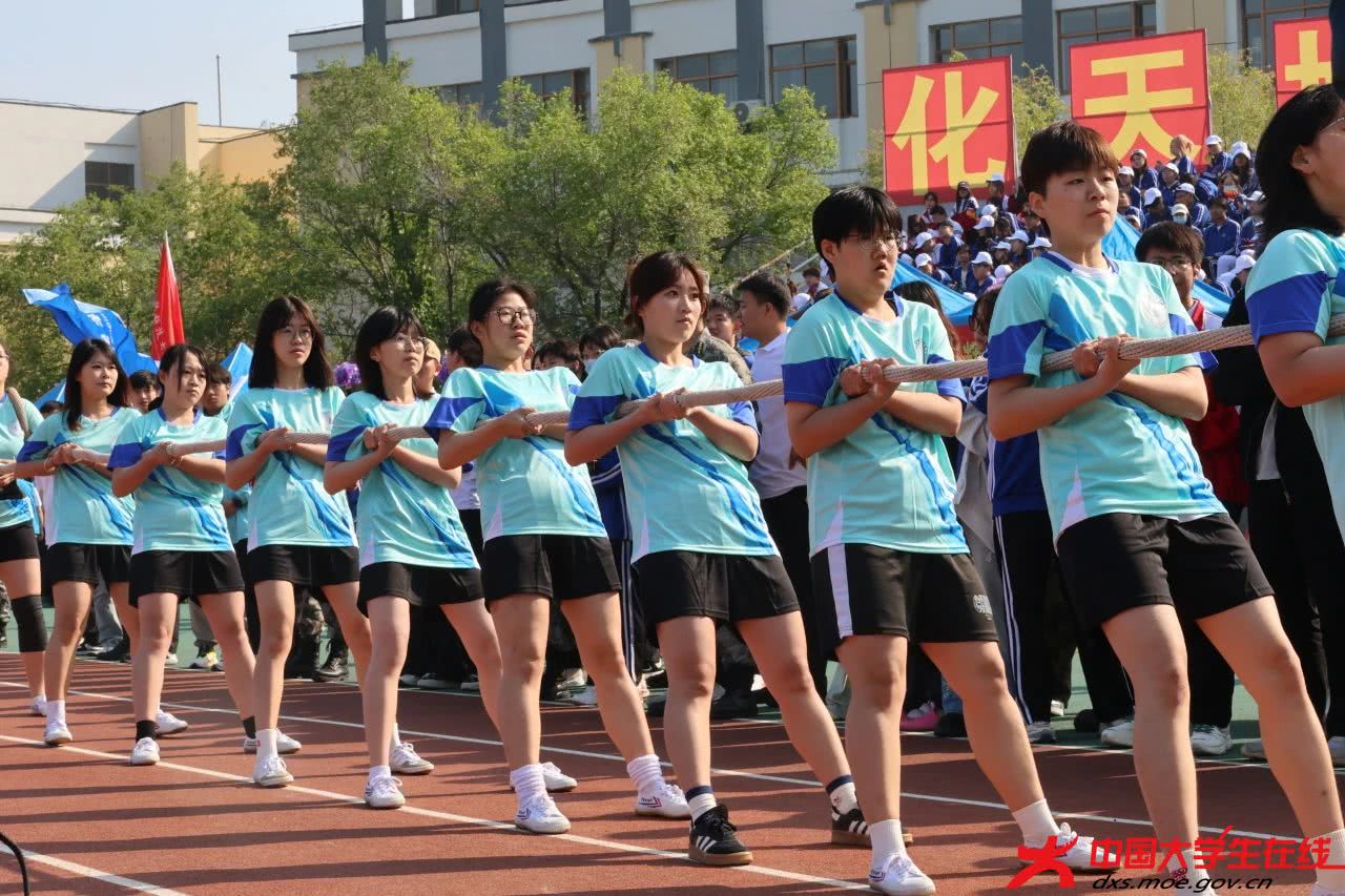 青春赛道，激情绽放 辽宁科技大学大通社摄.jpg