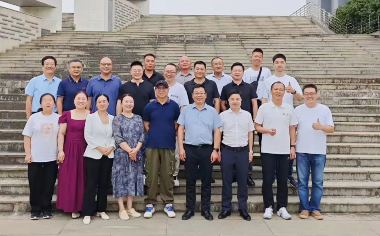 屏幕截图 2025-10-09 230107.png 屏幕截图 2025-10-09 230107.png