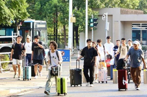 中南大学,我们春天再见!2.jpg 中南大学,我们春天再见!2.jpg