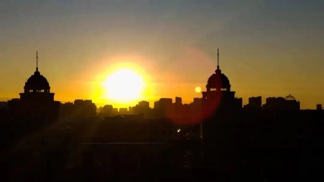 看日落啊，呼院学子们