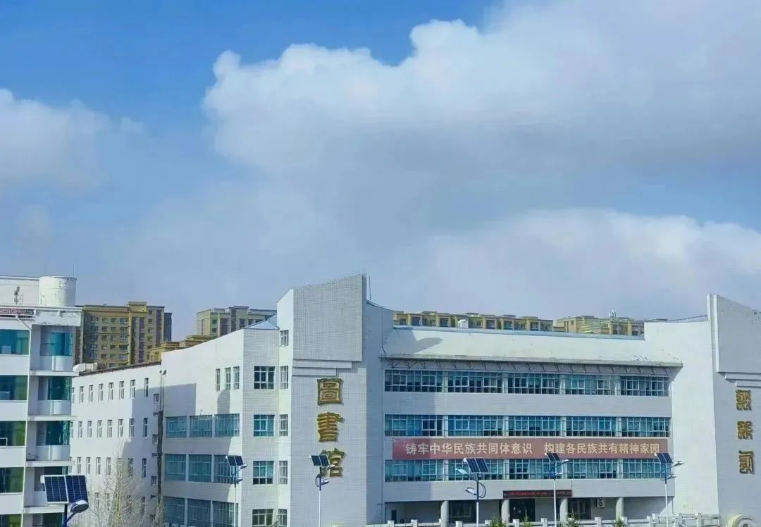 眺望，满天云的模样