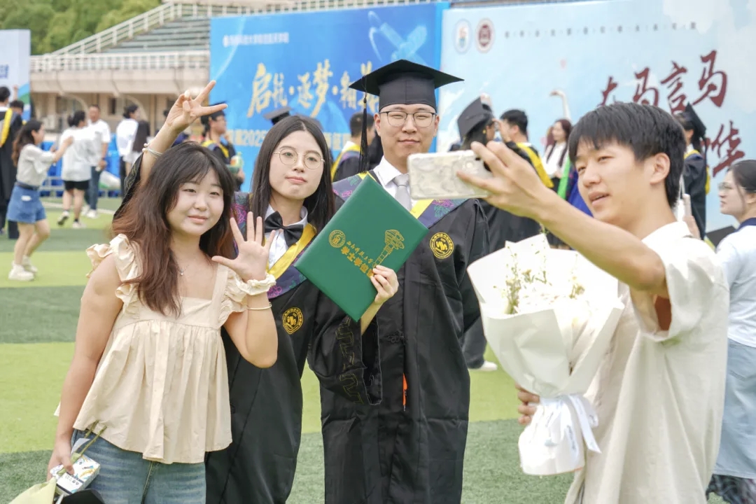 微信图片_2025-06-20_225358_539.jpg