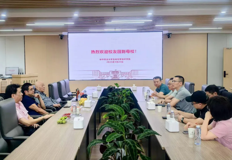 屏幕截图 2025-10-09 230050.png 屏幕截图 2025-10-09 230050.png