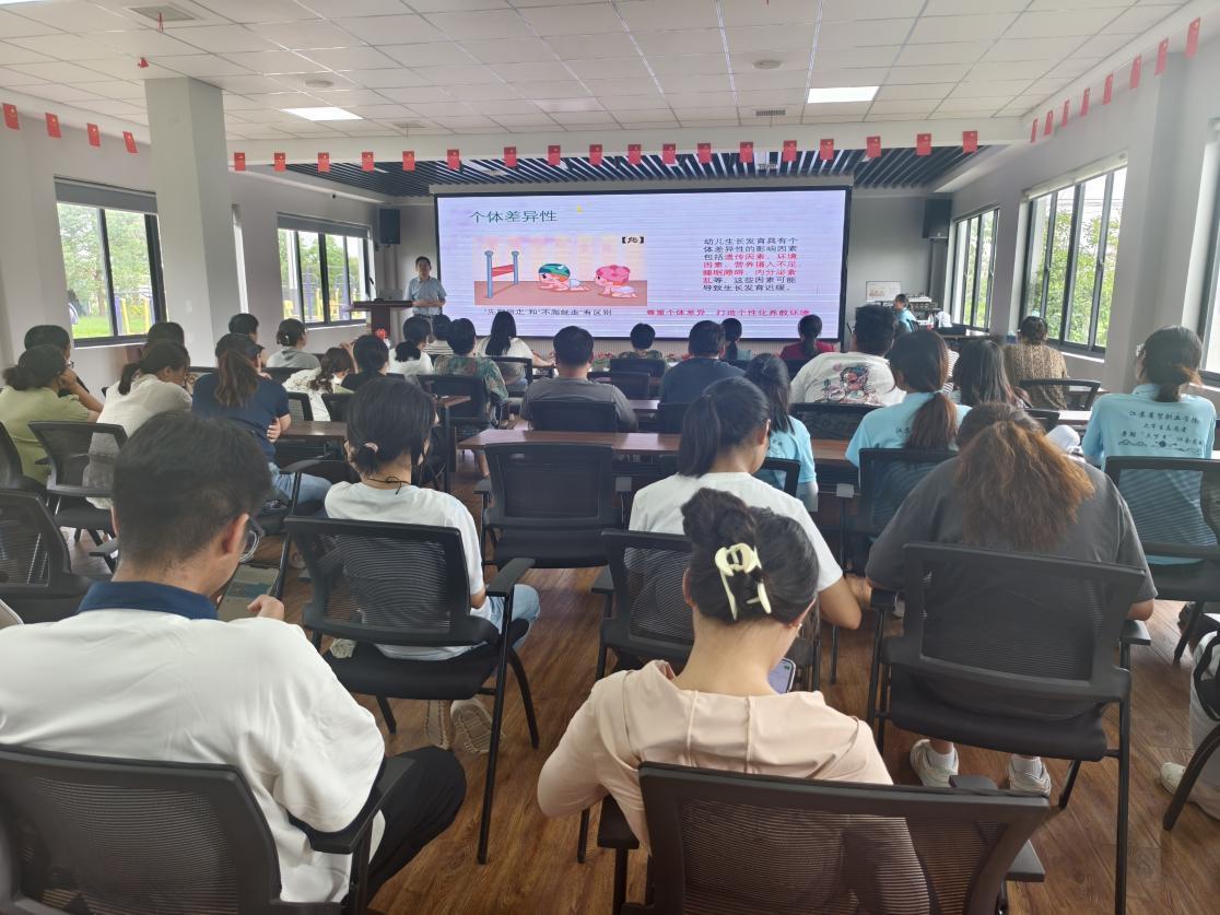 实践团队在李堡镇开展早期科学养教公益宣讲.jpg