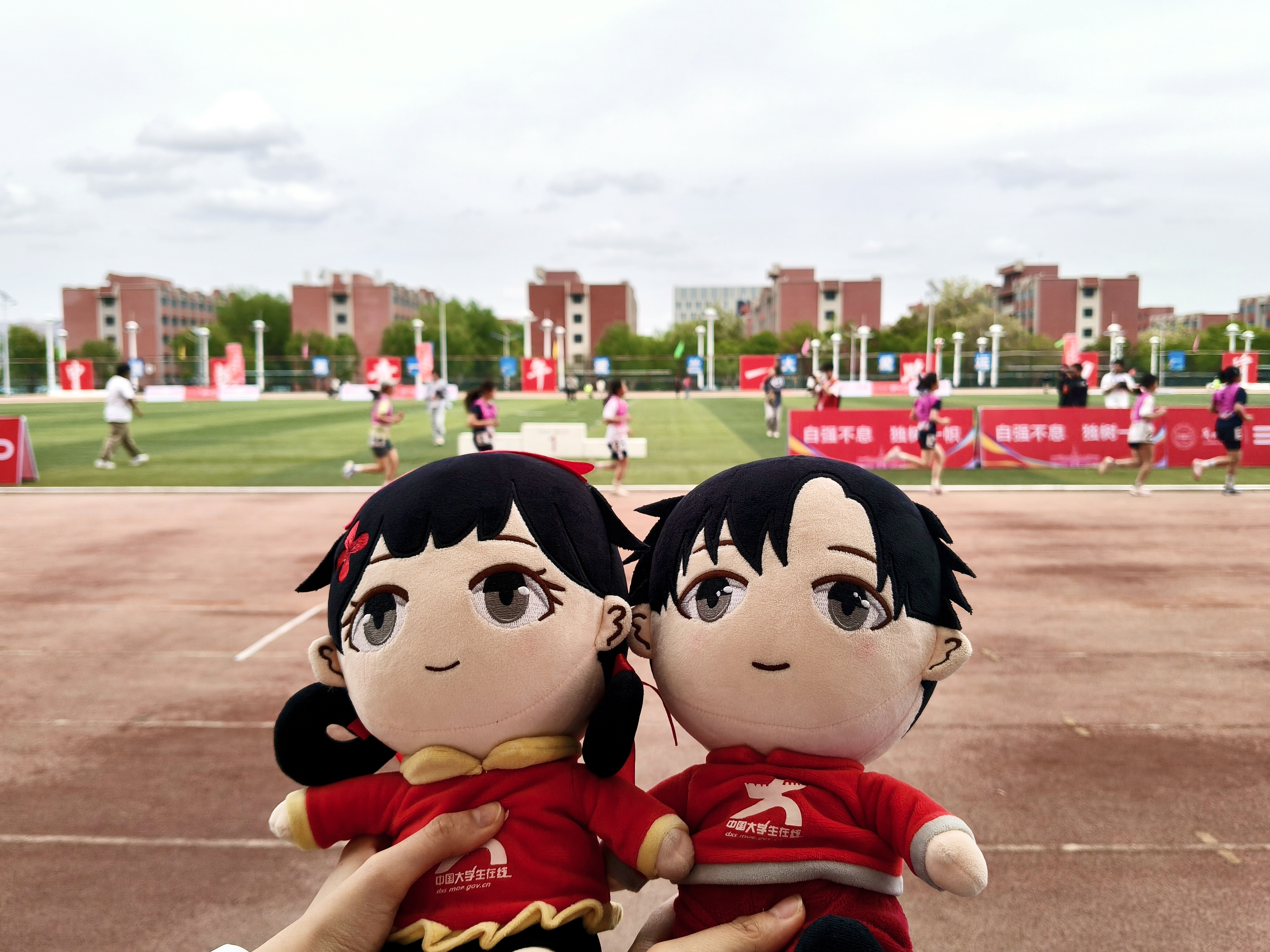 女子三千米比赛现场