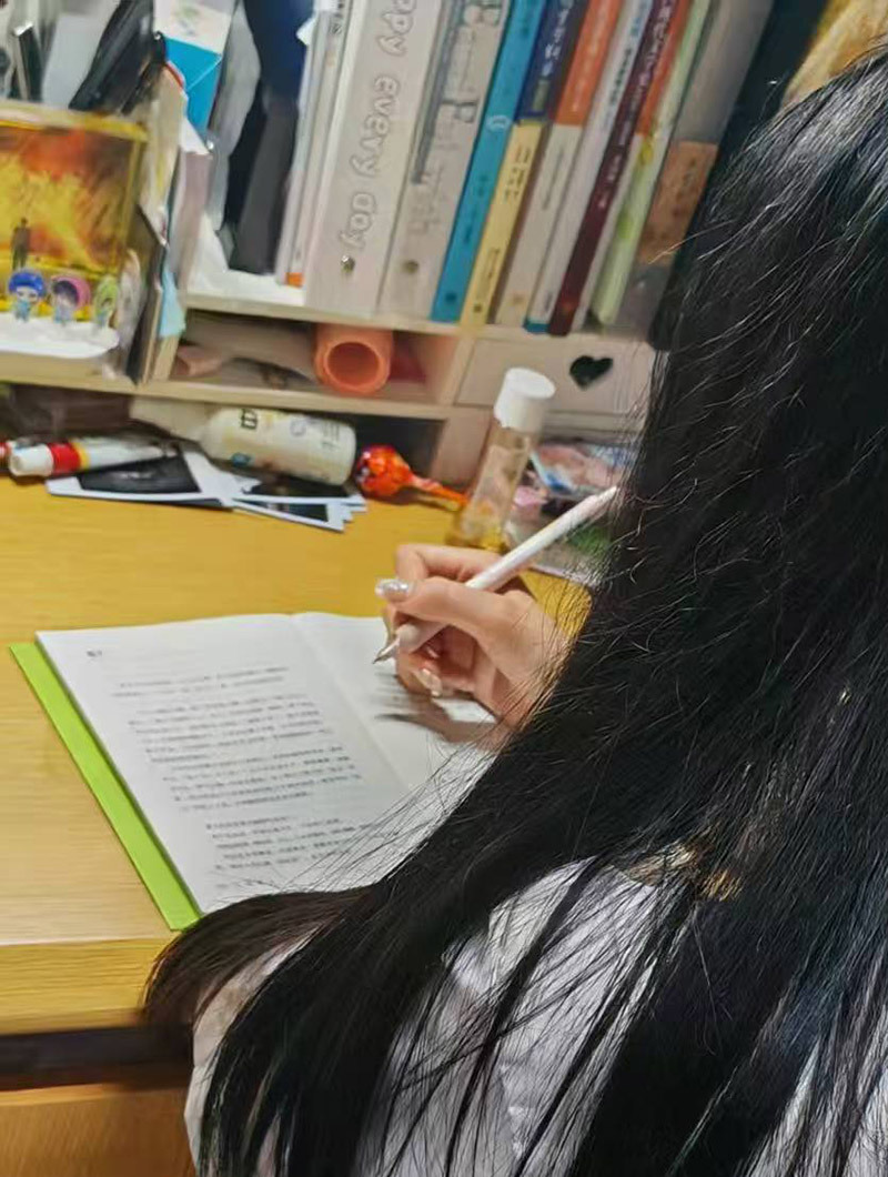 王芊傲.jpg