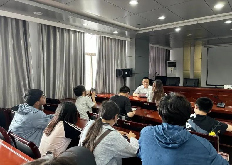 西北师范大学青年全媒体中心9.jpg 西北师范大学青年全媒体中心9.jpg