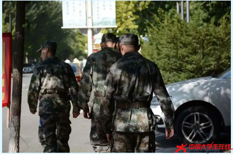 教官们整装待发.png 教官们整装待发.png
