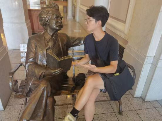 丁子洲个人照.jpg