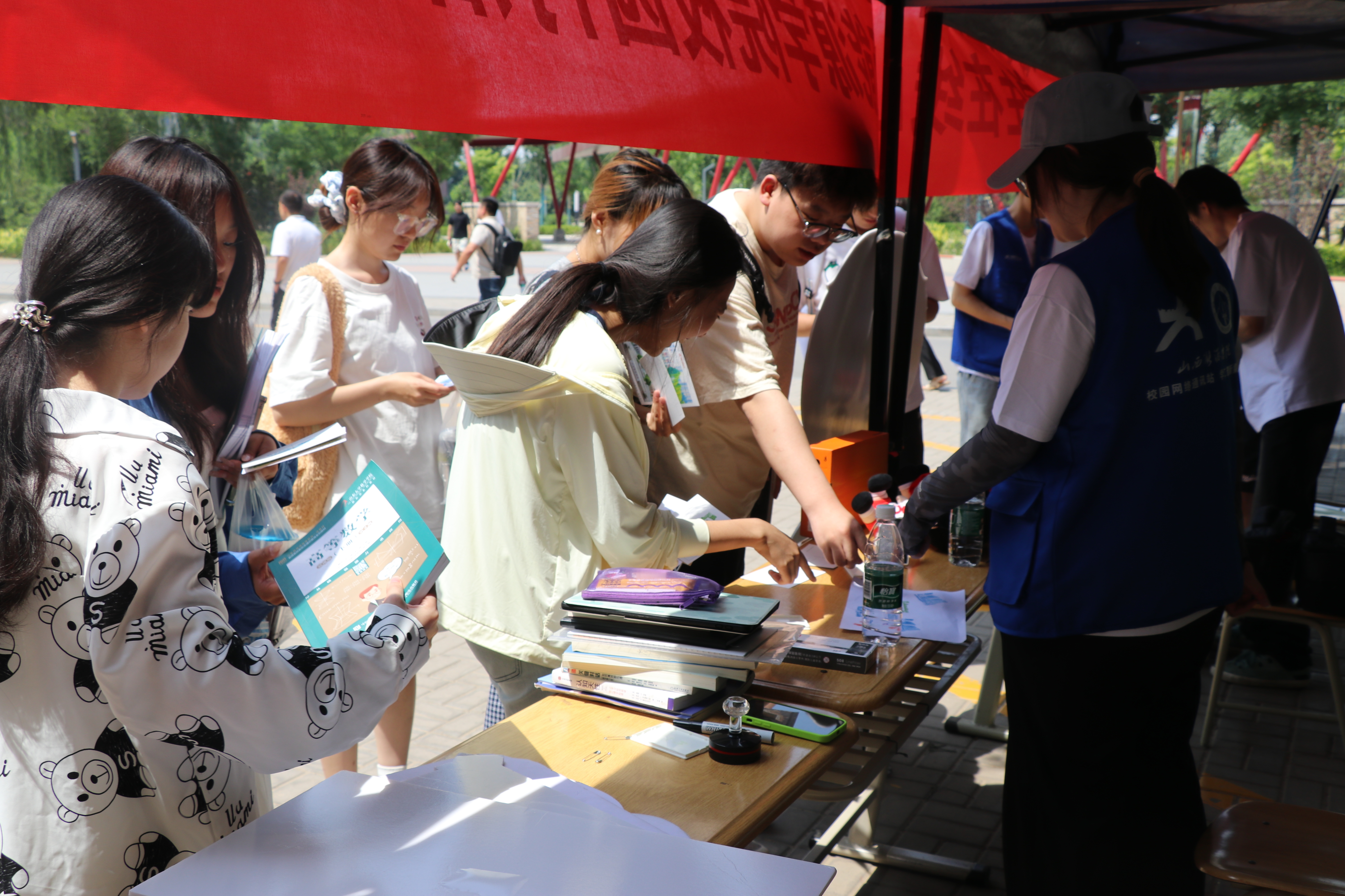 校園行活動現場互動（山西能源學院安全工程系 賈博涵 攝）