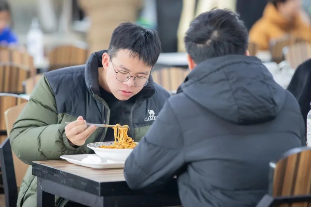 天津科技大学食堂图片图片