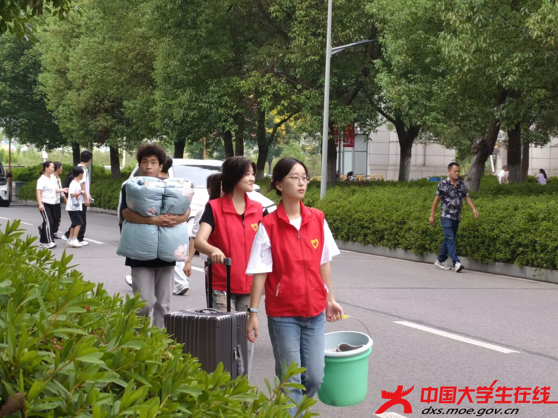 明阳 摄