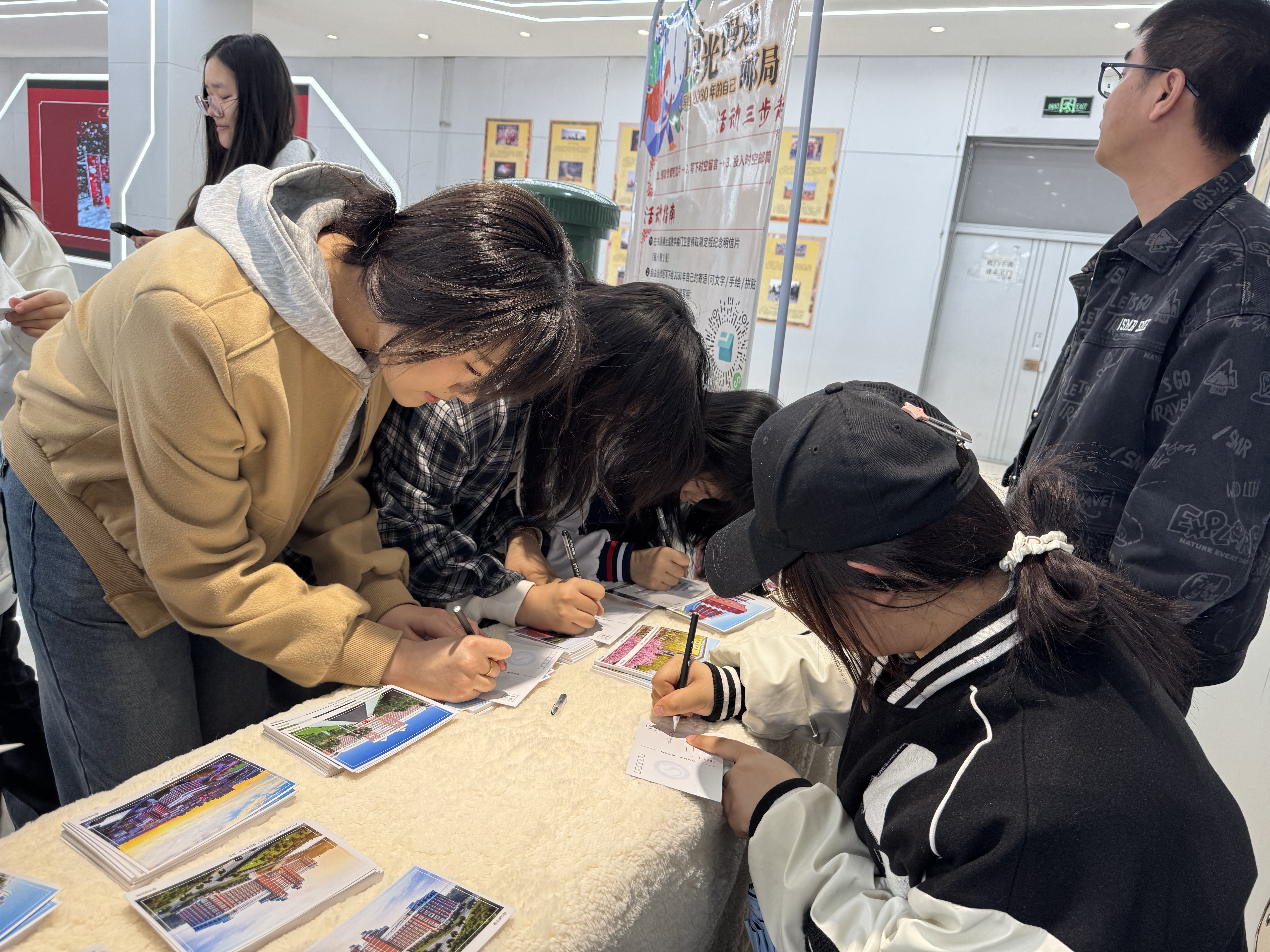 学生01.jpg 学生01.jpg