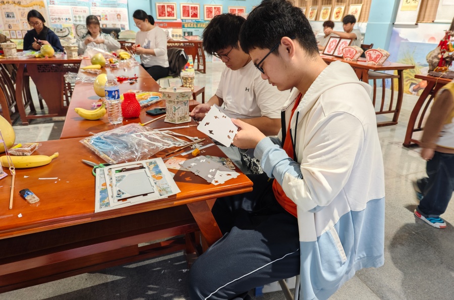 06223612qcn8.jpg