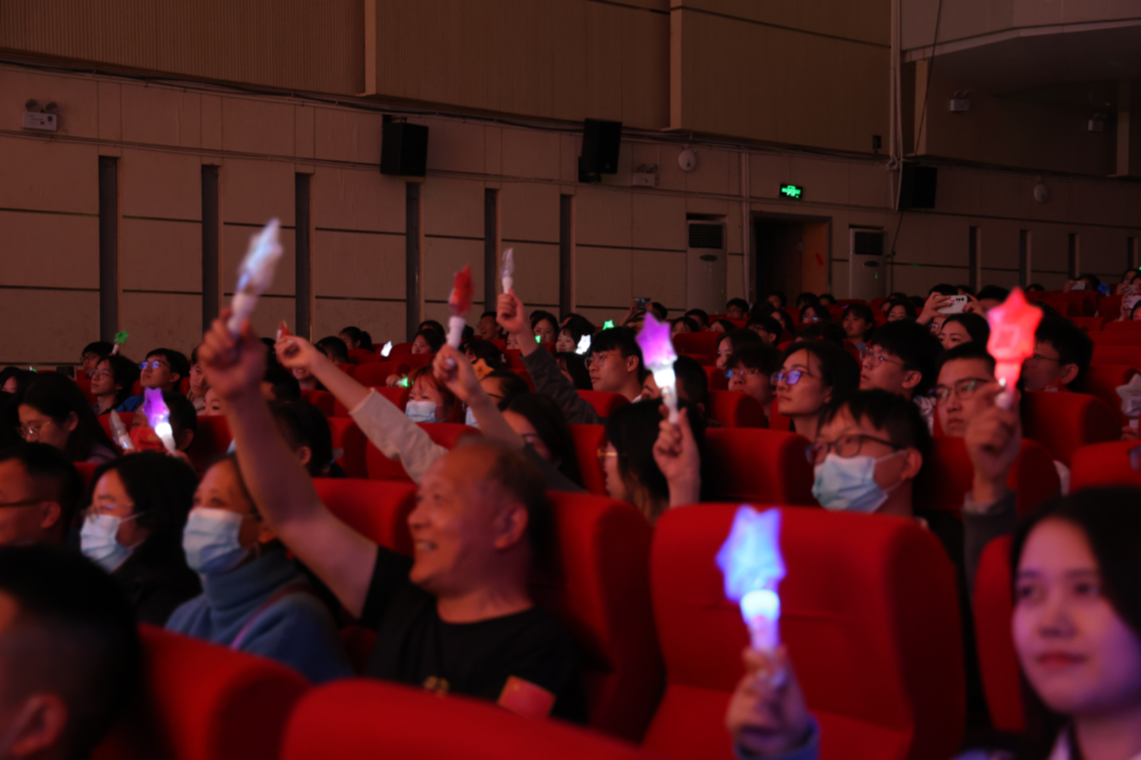 现场热烈气氛
中南财经政法大学彭佳摄